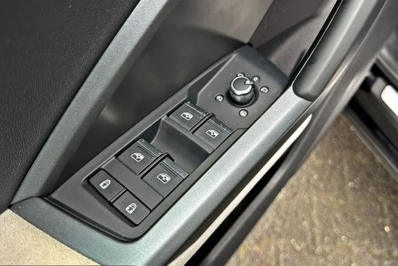 Audi Q3 din 2024 cu 14.790 km - oferta AUD230481 - foto 10