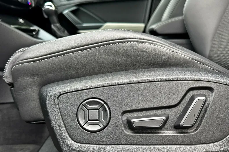 Audi Q3 din 2024 cu 14.790 km - oferta AUD230481 - foto 14