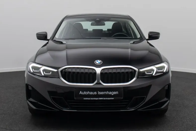 BMW 318i (Seria 3) din 2024 cu 42.329 km - oferta BMW230482 - foto 2