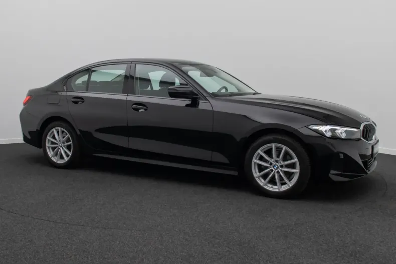 BMW 318i (Seria 3) din 2024 cu 42.329 km - oferta BMW230482 - foto 4