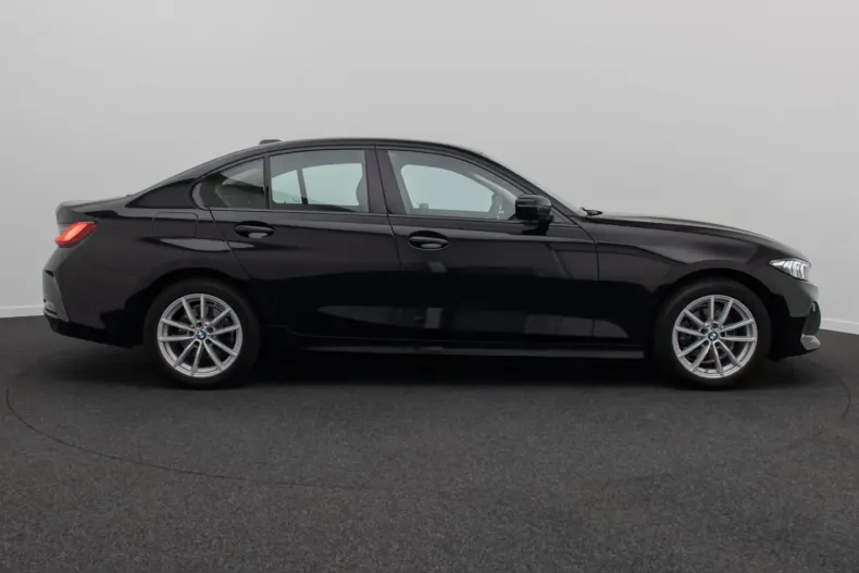 BMW 318i (Seria 3) din 2024 cu 42.329 km - oferta BMW230482 - foto 5