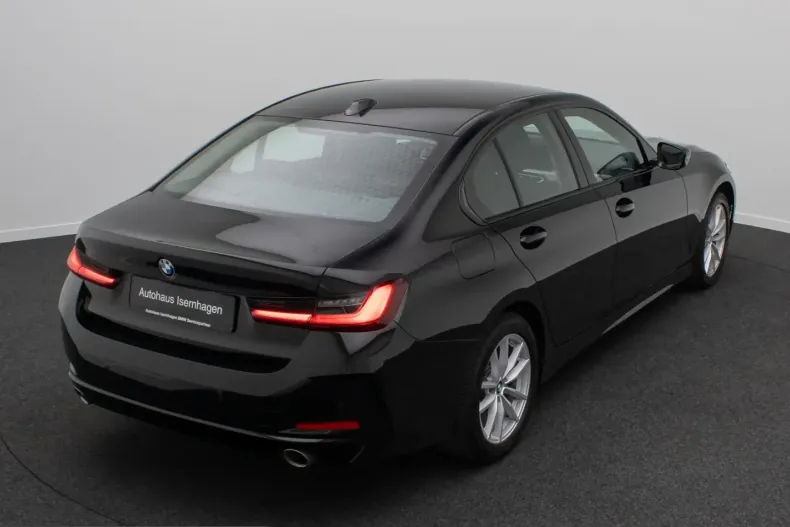 BMW 318i (Seria 3) din 2024 cu 42.329 km - oferta BMW230482 - foto 7