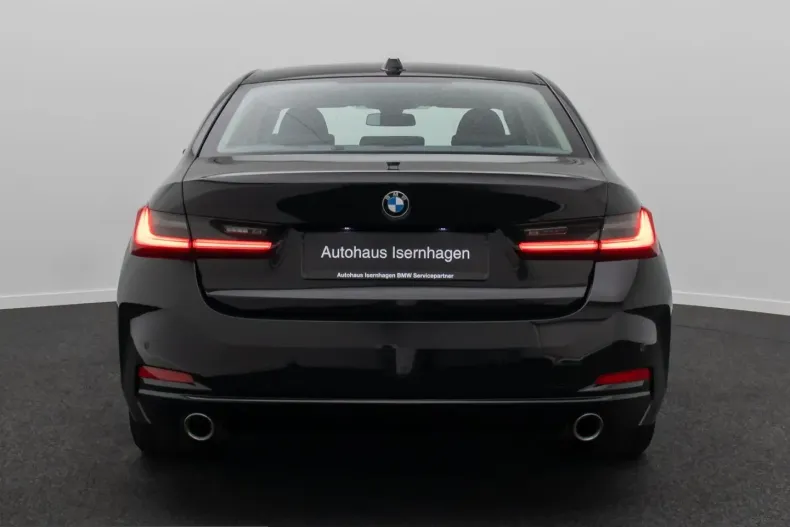 BMW 318i (Seria 3) din 2024 cu 42.329 km - oferta BMW230482 - foto 8