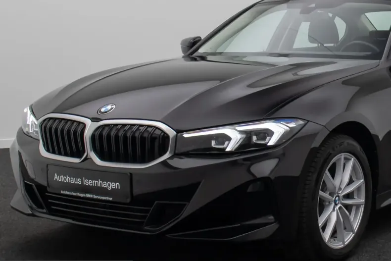 BMW 318i (Seria 3) din 2024 cu 42.329 km - oferta BMW230482 - foto 13