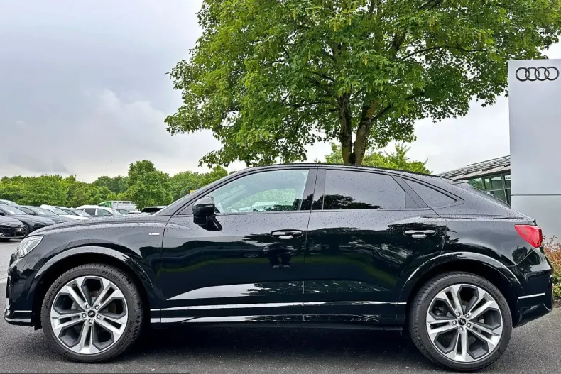 Audi Q3 din 2024 cu 11.250 km - oferta AUD230485 - foto 5