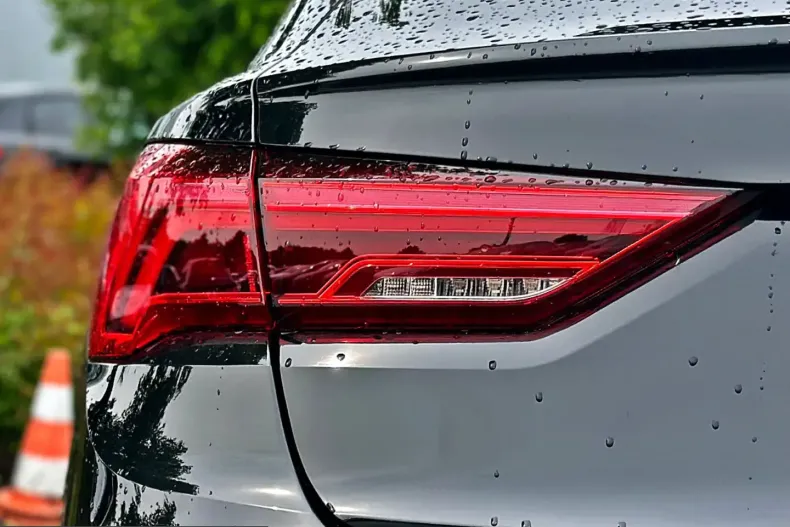 Audi Q3 din 2024 cu 11.250 km - oferta AUD230485 - foto 31