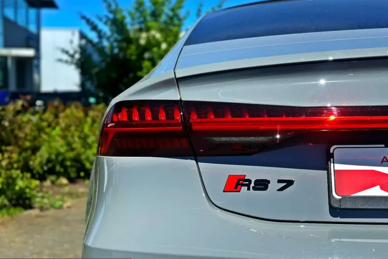 Audi RS7 din 2025 cu 15.998 km - oferta AUD230487 - foto 33