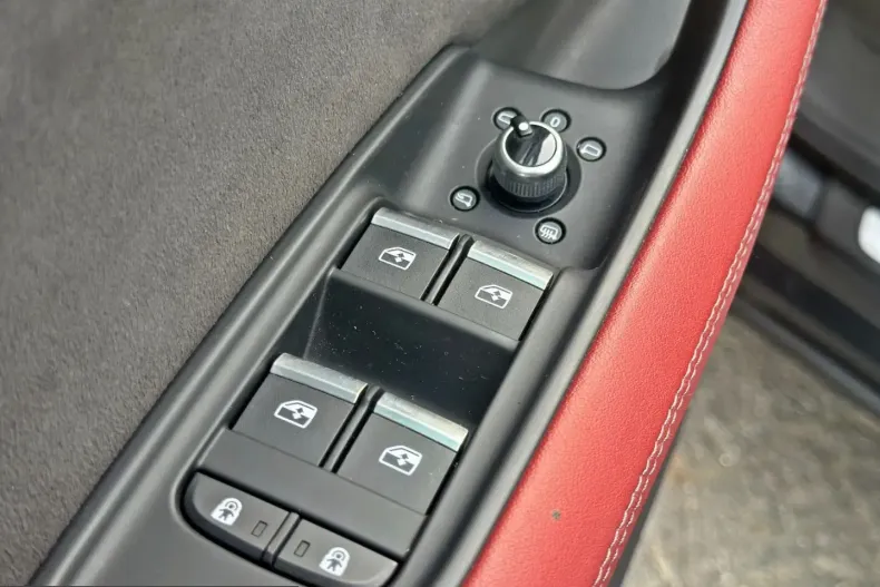 Audi SQ7 din 2024 cu 72.490 km - oferta AUD230491 - foto 11