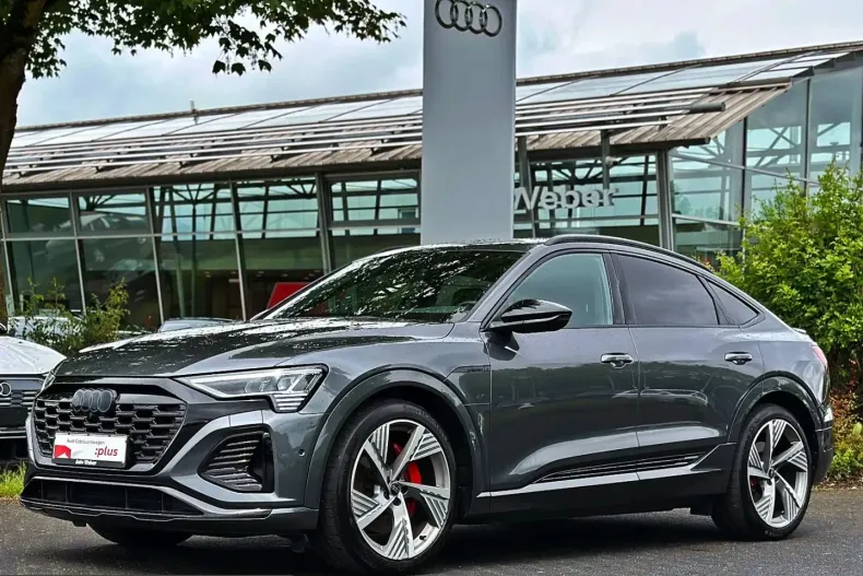 Audi Q8 e-tron din 2023 cu 61.980 km - oferta AUD230493 - foto 1