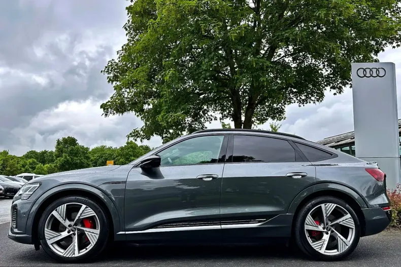 Audi Q8 e-tron din 2023 cu 61.980 km - oferta AUD230493 - foto 5