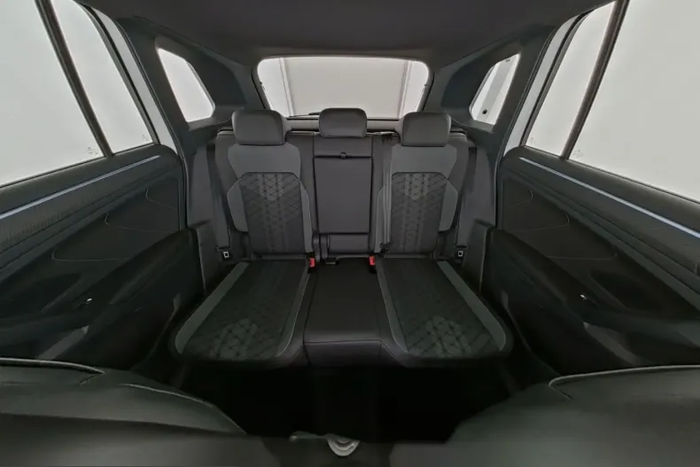 Volkswagen Tiguan din 2023 cu 41.313 km - oferta VOL230500 - foto 17