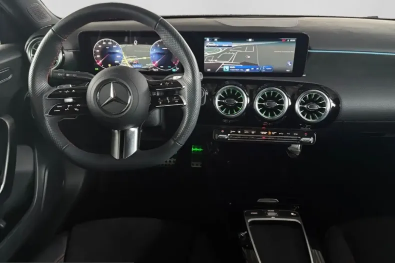 Mercedes-Benz A 200 (Clasa A) din 2024 cu 18.637 km - oferta MER230514 - foto 11