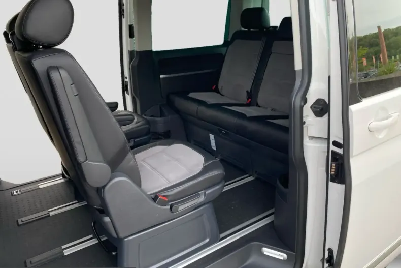 Volkswagen T6 Multivan din 2021 cu 65.794 km - oferta VOL230529 - foto 6