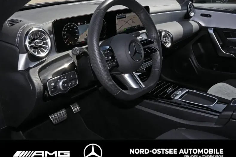 Mercedes-Benz CLA 200 (Clasa CLA) din 2025 cu 12.122 km - oferta MER230536 - foto 8