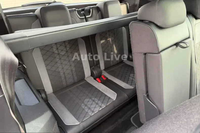 Volkswagen Tiguan Allspace din 2022 cu 56.850 km - oferta VOL230538 - foto 13