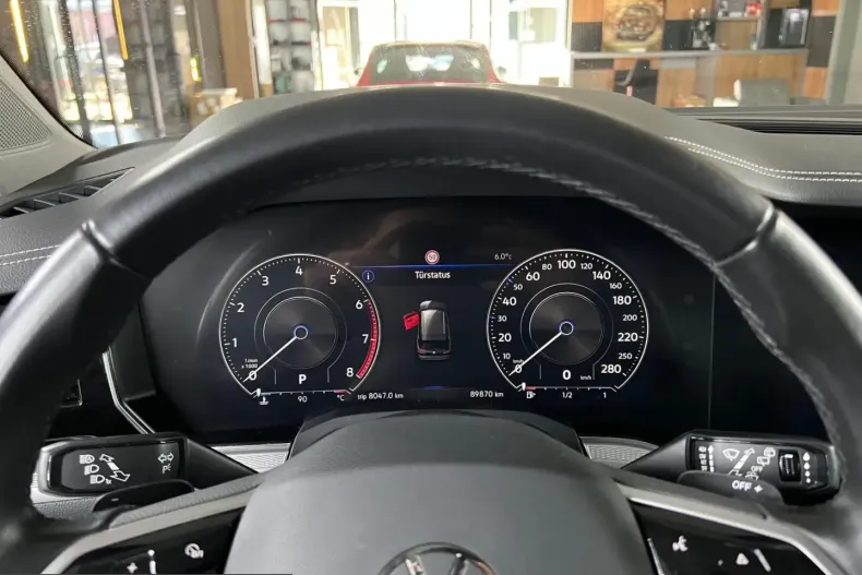 Volkswagen Touareg din 2022 cu 89.000 km - oferta VOL230542 - foto 10