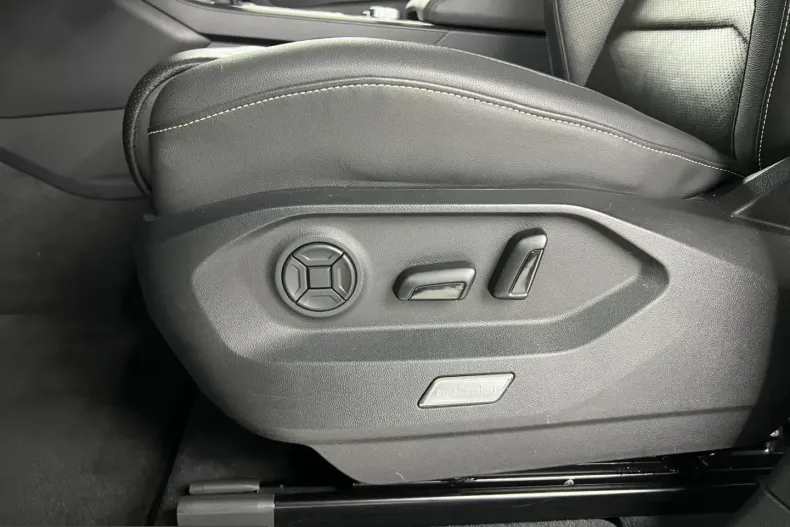 Volkswagen Touareg din 2022 cu 89.000 km - oferta VOL230542 - foto 13