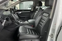 Volkswagen Touareg din 2022 cu 89.000 km - oferta VOL230542 - foto 14