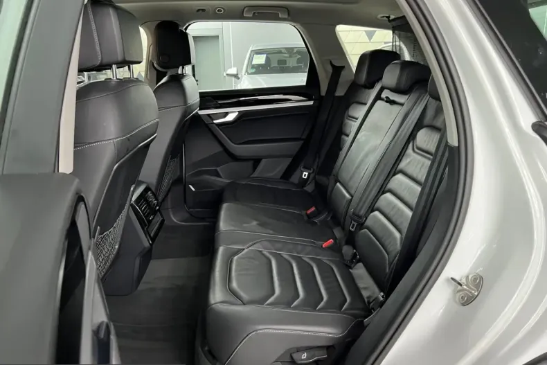 Volkswagen Touareg din 2022 cu 89.000 km - oferta VOL230542 - foto 16