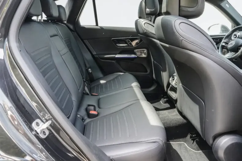 Mercedes-Benz GLC 200 (Clasa GLC) din 2025 cu 37.650 km - oferta MER230547 - foto 8