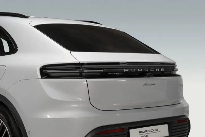 Porsche Macan din 2024 cu 22.500 km - oferta POR230551 - foto 12
