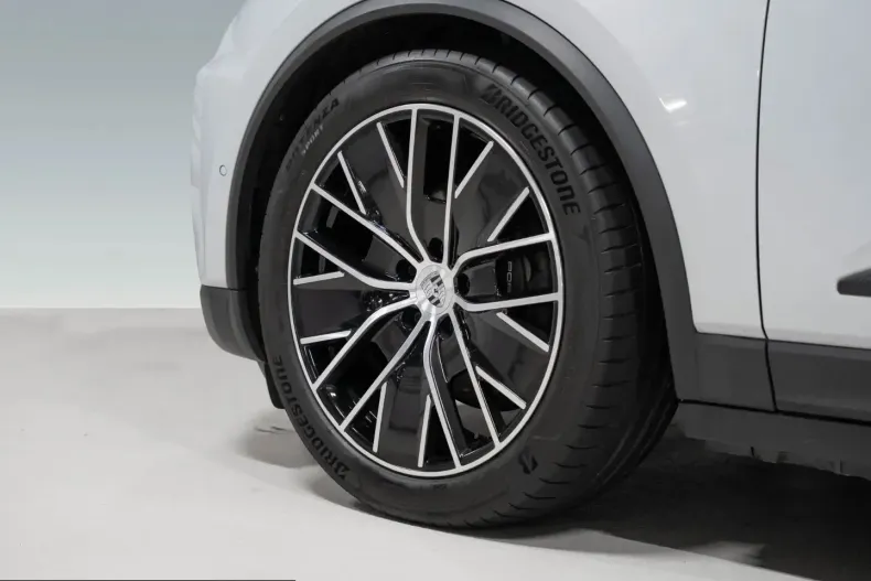Porsche Macan din 2024 cu 22.500 km - oferta POR230551 - foto 15