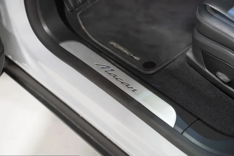 Porsche Macan din 2024 cu 22.500 km - oferta POR230551 - foto 23