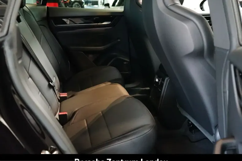 Porsche Macan din 2025 cu 15.990 km - oferta POR230554 - foto 11