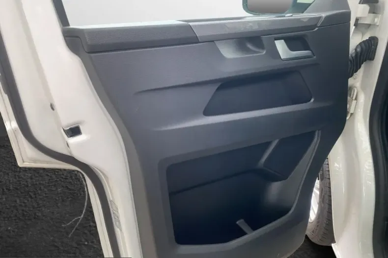 Volkswagen T6 Multivan din 2021 cu 98.618 km - oferta VOL230563 - foto 5
