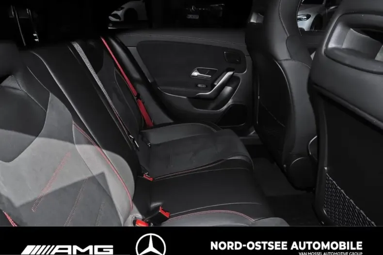 Mercedes-Benz CLA 35 AMG (Clasa CLA) din 2022 cu 42.638 km - oferta MER230567 - foto 13
