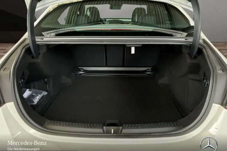 Mercedes-Benz E 220 (Clasa E) din 2025 cu 27.785 km - oferta MER230582 - foto 15