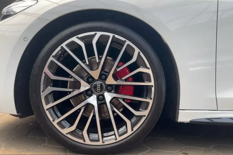 Audi A5 din 2025 cu 12.219 km - oferta AUD230592 - foto 14