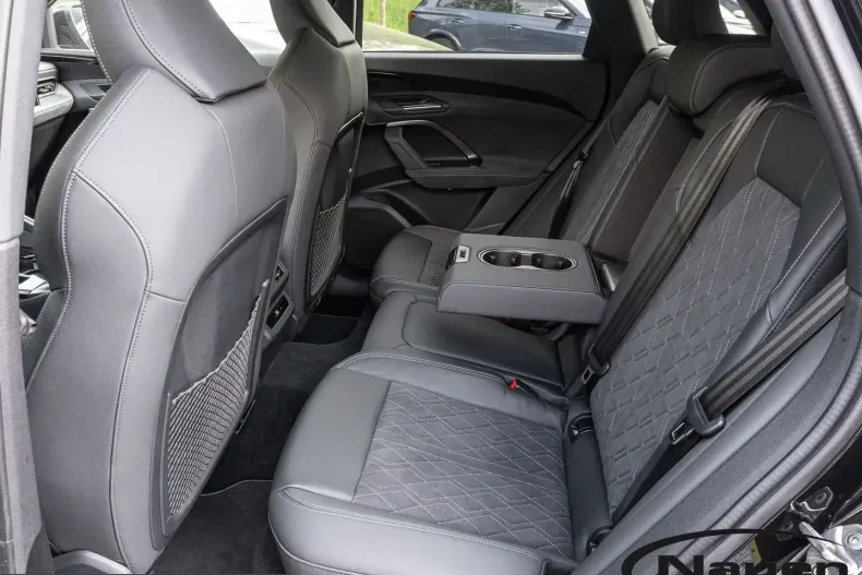 Audi Q5 din 2025 cu 8.850 km - oferta AUD230609 - foto 15