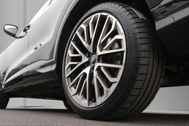 Audi Q5 din 2025 cu 23.305 km - oferta AUD230613 - foto 4