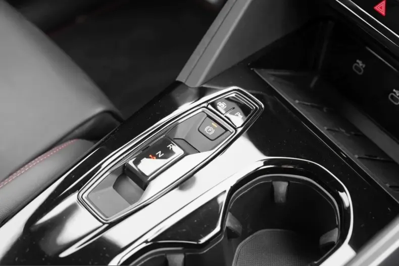 Audi Q5 din 2025 cu 23.305 km - oferta AUD230613 - foto 8