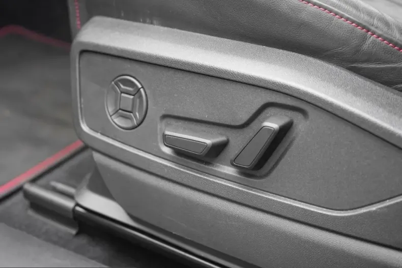 Audi Q5 din 2025 cu 23.305 km - oferta AUD230613 - foto 18