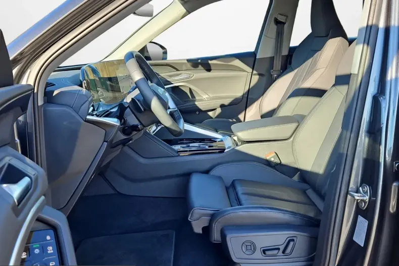 Audi Q5 din 2025 cu 6.148 km - oferta AUD230614 - foto 5