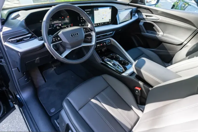 Audi Q5 din 2025 cu 9.600 km - oferta AUD230615 - foto 10