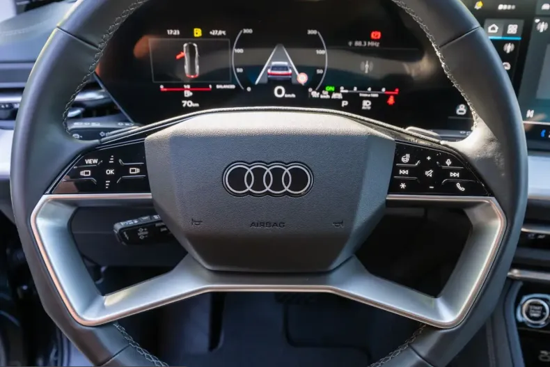 Audi Q5 din 2025 cu 9.600 km - oferta AUD230615 - foto 16