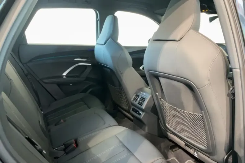 Audi Q5 din 2025 cu 6.127 km - oferta AUD230618 - foto 7