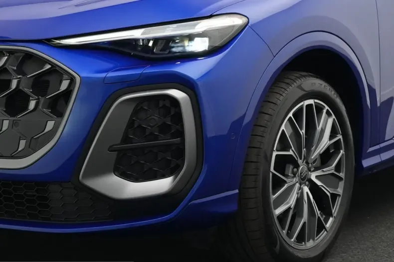 Audi Q5 din 2025 cu 7.500 km - oferta AUD230620 - foto 18