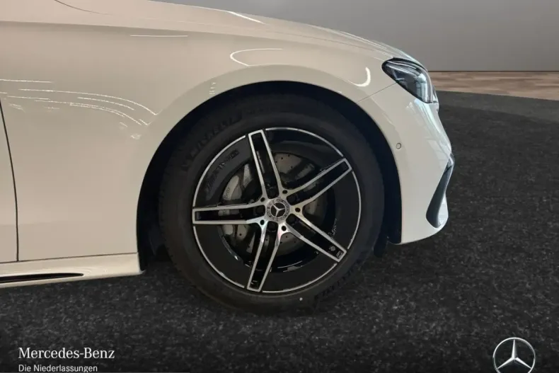 Mercedes-Benz E 220 (Clasa E) din 2025 cu 25.400 km - oferta MER230630 - foto 4