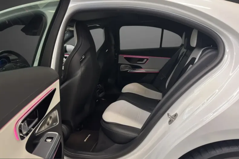Mercedes-Benz E 53 AMG (Clasa E) din 2025 cu 9.476 km - oferta MER230634 - foto 8