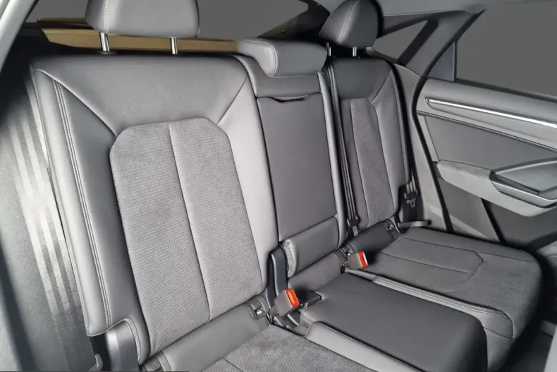 Audi Q3 din 2025 cu 13.150 km - oferta AUD230638 - foto 7