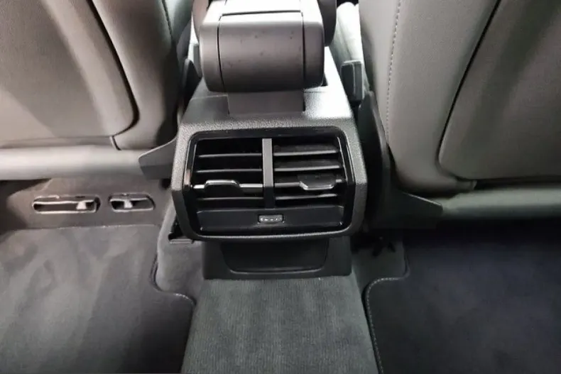 Audi Q3 din 2025 cu 10.848 km - oferta AUD230639 - foto 13