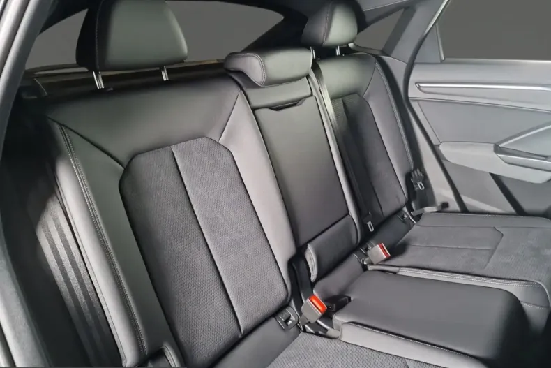 Audi Q3 din 2025 cu 25.950 km - oferta AUD230640 - foto 7