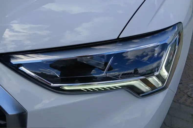 Audi Q3 din 2025 cu 10.008 km - oferta AUD230642 - foto 6