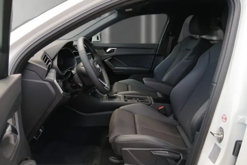 Audi Q3 din 2025 cu 10.008 km - oferta AUD230642 - foto 8