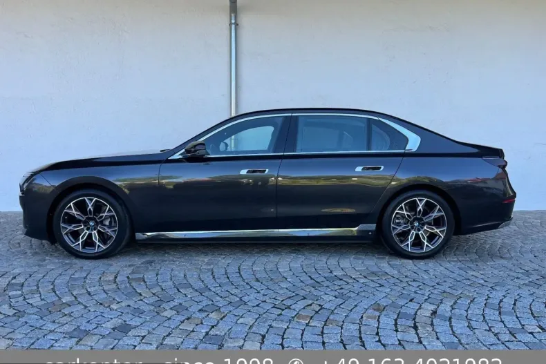 BMW i7 (Seria 7) din 2024 cu 4.721 km - oferta BMW230649 - foto 1