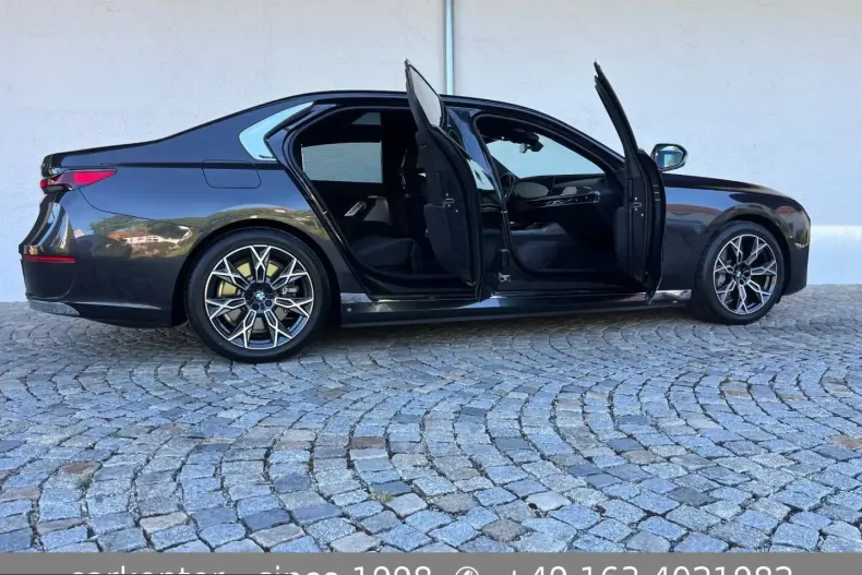 BMW i7 (Seria 7) din 2024 cu 4.721 km - oferta BMW230649 - foto 9
